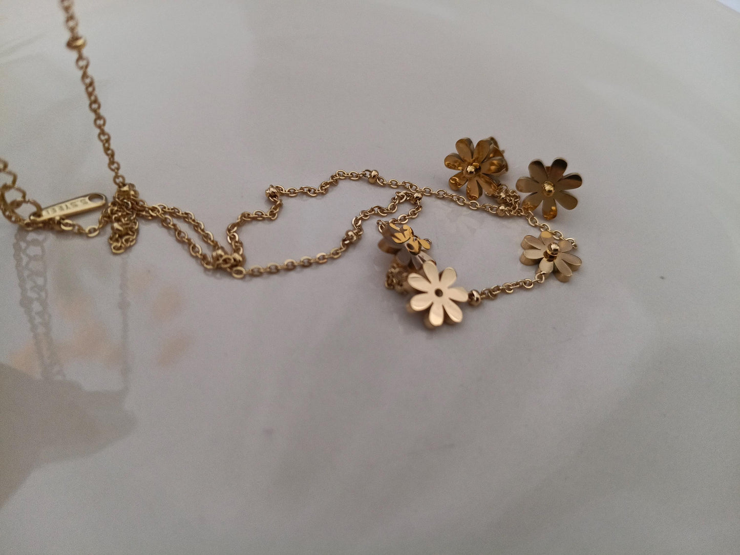 Conjunto de Joyas de Acero Inoxidable 18K Oro - Collar de 45cm con Tres Flores Efecto Espejo y Pendientes a Juego para mujeres