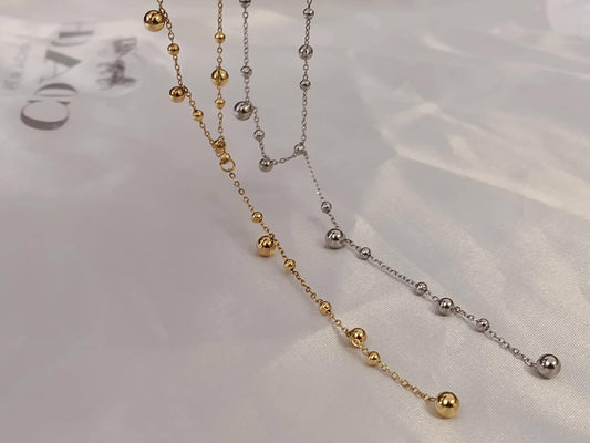 Collar largo de cuentas bolitas Forma Y versatil de acero inoxidable baño de oro de 18K para mujeres