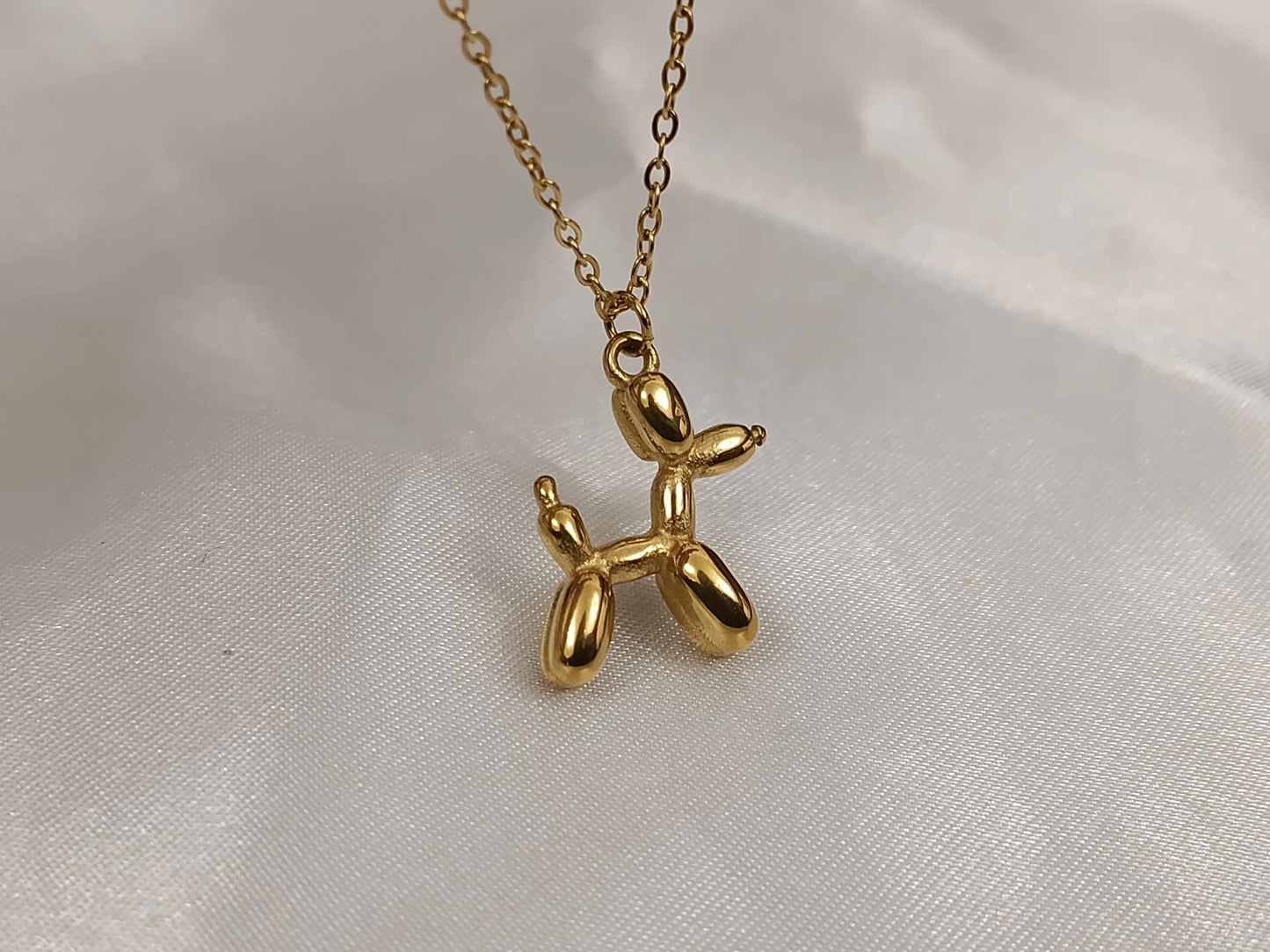 Collar con colgante perro acero inoxidable oro bañado 18K para mujeres o niños