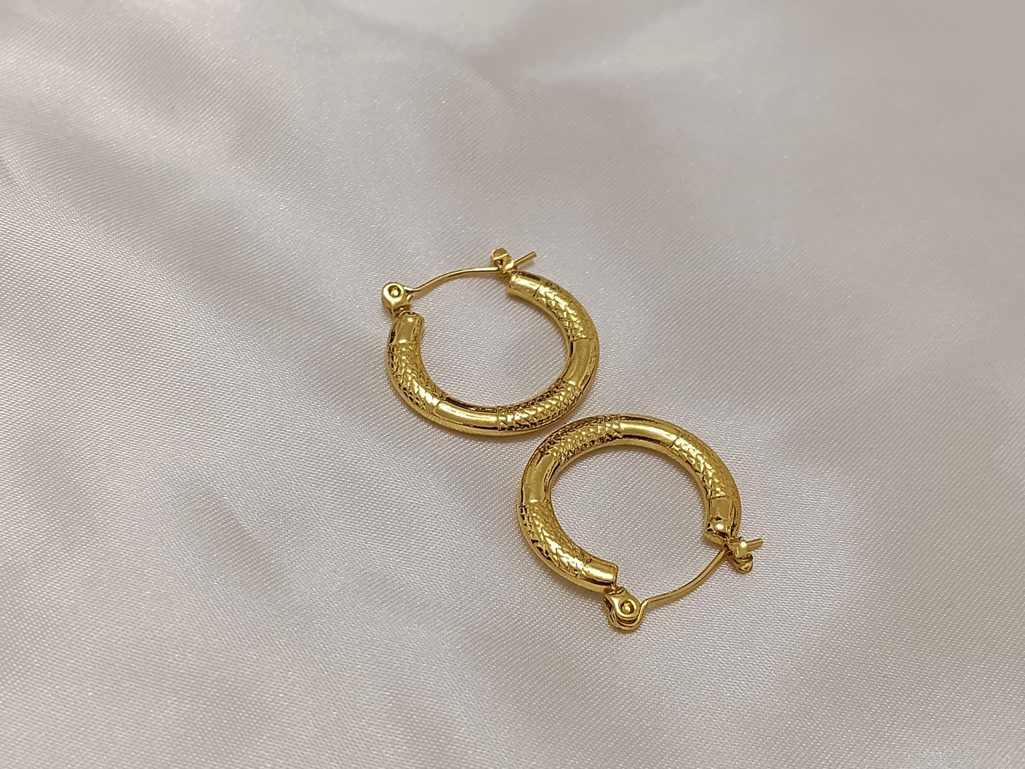 Pendientes de Aro Estilo Italiano Oro 18K - Acero Inoxidable, 20mm (0.8") regalo para ella