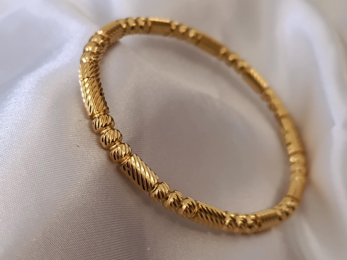 Brazalete Acero Inoxidable con Baño de Oro 18K regalos para ella