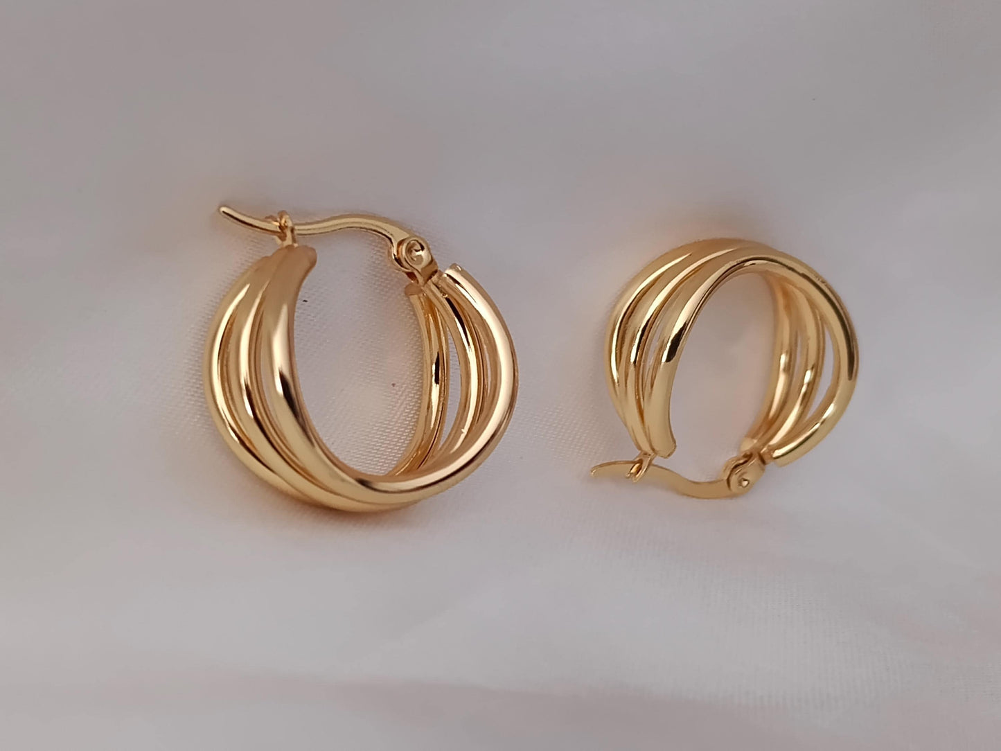 Pendientes de aros anchos bañado en oro 18K.acero inoxidable aretes para uso diarios para mujeres
