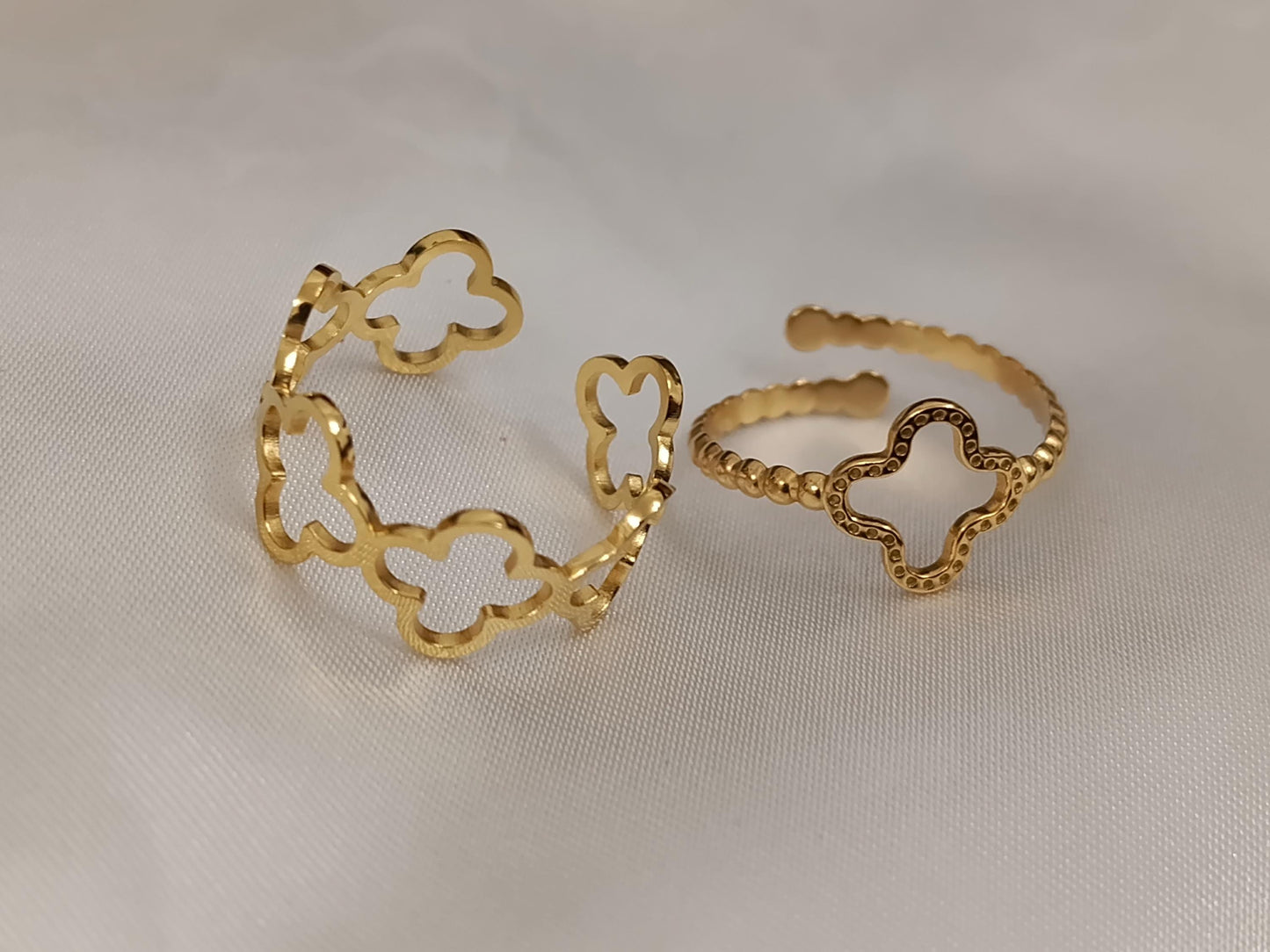 Par de Anillos Ajustables trébol en Acero Inoxidable con Baño de Oro 18K regalos para ella