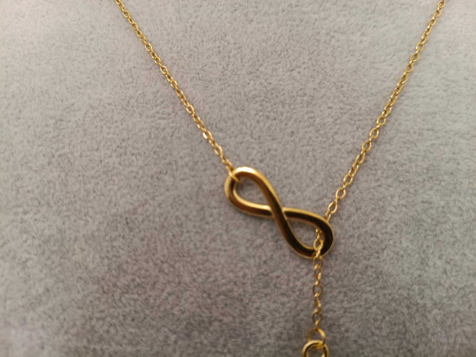 Collar Lariat Infinito y Cruz en Oro de 18K (PVD) - Acero Pulido Espejo - 18" 45cm para mujeres