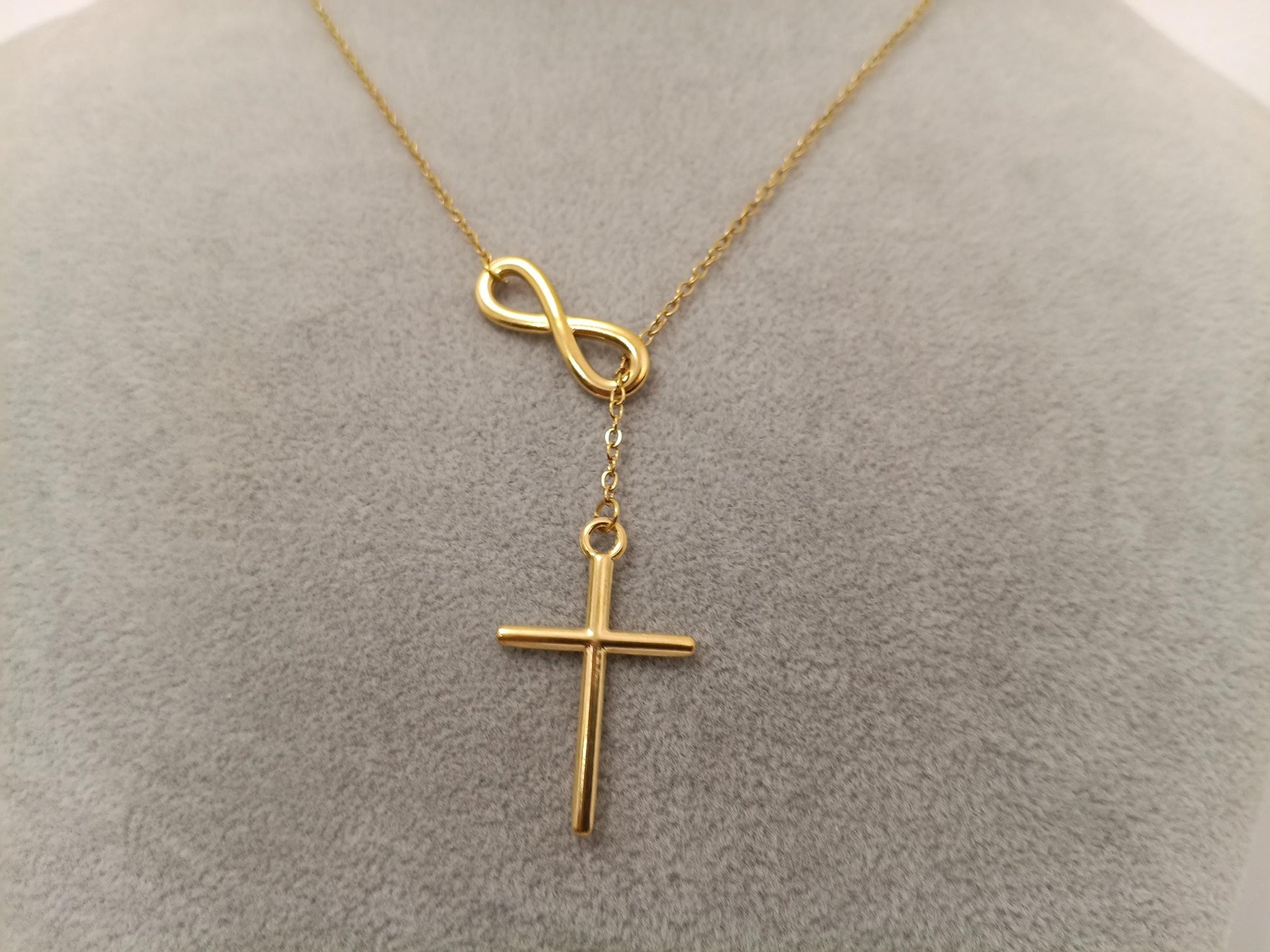 Collar Lariat Infinito y Cruz en Oro de 18K (PVD) - Acero Pulido Espejo - 18" 45cm para mujeres
