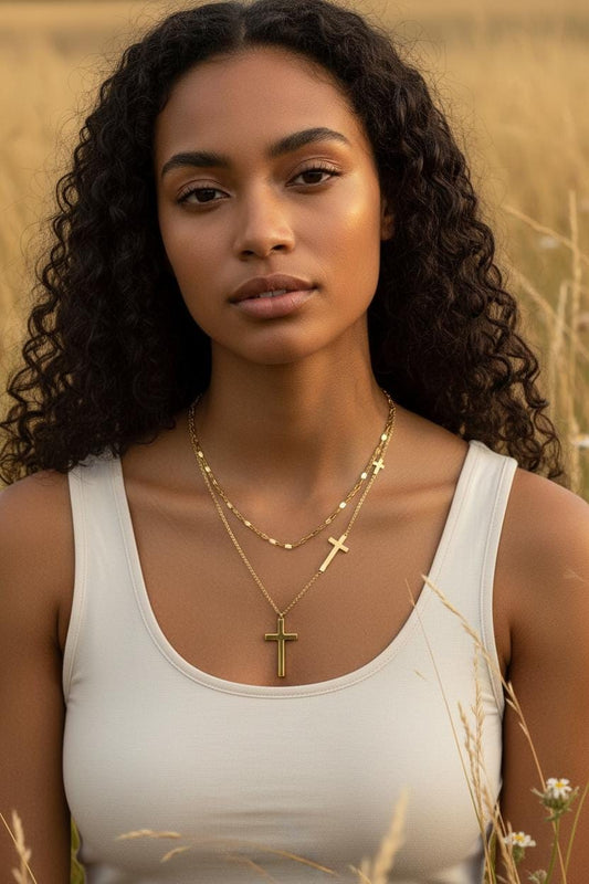 Collar Doble Cadena con Cruz Pulida en Oro 18K (PVD) - Acero Inoxidable - Ajustable para mujeres
