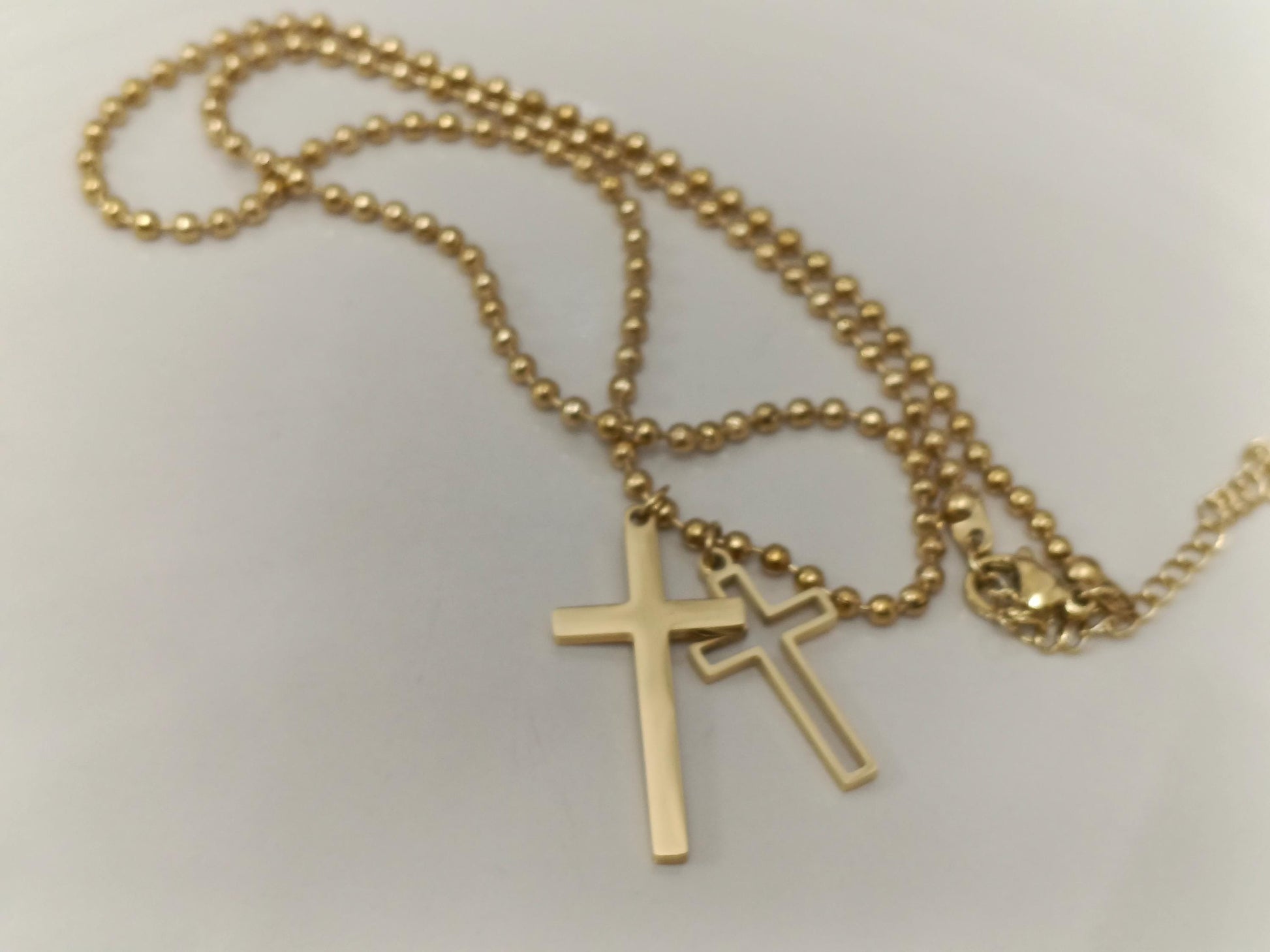 Elegante Collar de Perlas de Acero Inoxidable, Chapado en Oro 18K, con Cadena Extensora y 2 Colgantes para ella