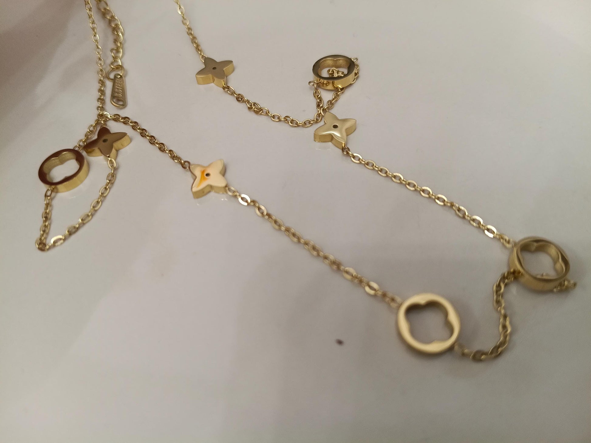 Collar ajustable de Acero Inoxidable 18K Oro - 45cm Gargantilla Trébol de Cuatro Hojas Efecto Espejo para mujeres