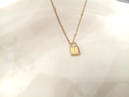 Collar Miami de Acero Inoxidable Oro 18K con Cuentas y Mini Candado Espejo - 45cm +5CM Extensión (17.7"+2")