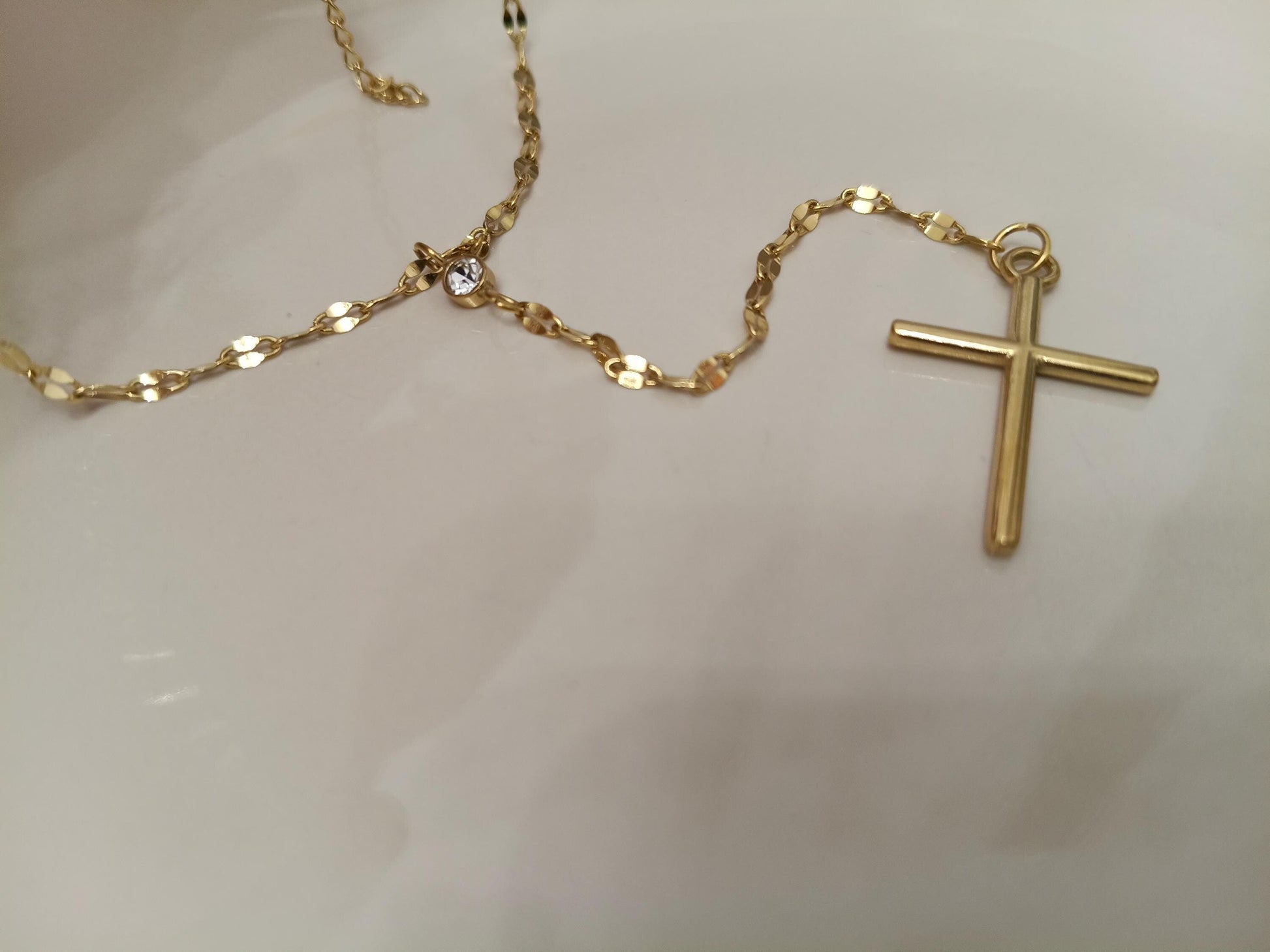 Collar Lariat Y de Labios Oro 18K Acero Inoxidable - colgante Cruz Espejo y Zircón Brillante - Regalo Elegante para ella