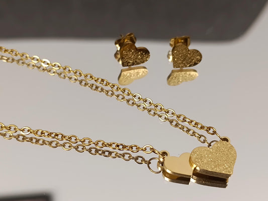 Conjunto de joyería: Collar y pendientes "Corazón Mate", acero inoxidable con baño de oro de 18K regalo para ella
