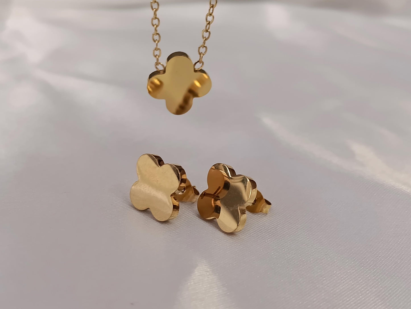 Conjunto de joyas Collar de trebol ypendientes trebol a juego en Oro 18K (PVD) para mujeres