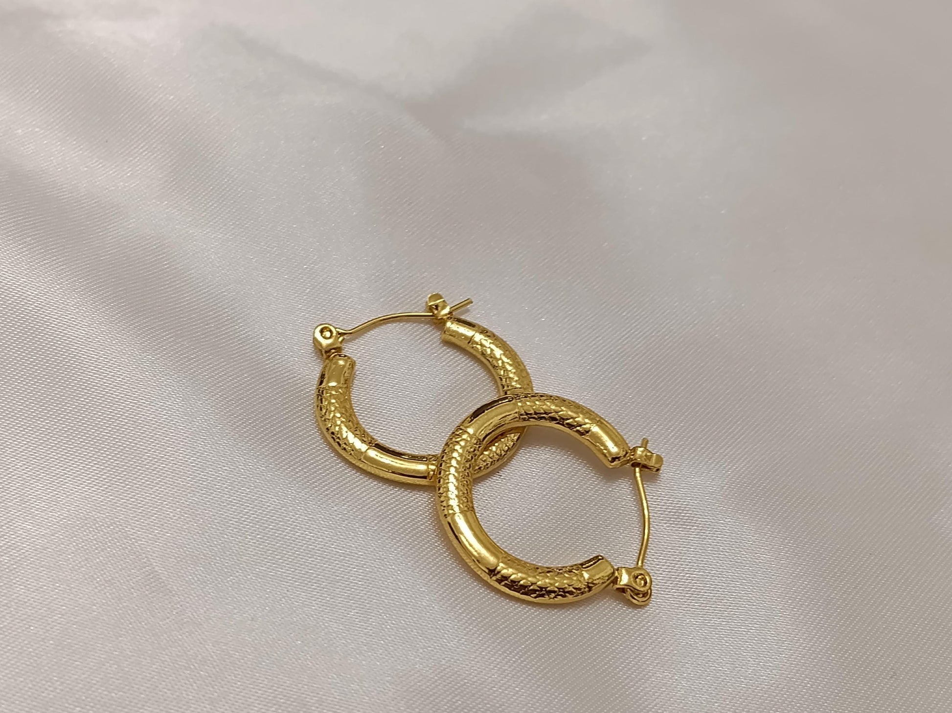 Pendientes de Aro Estilo Italiano Oro 18K - Acero Inoxidable, 20mm (0.8") regalo para ella