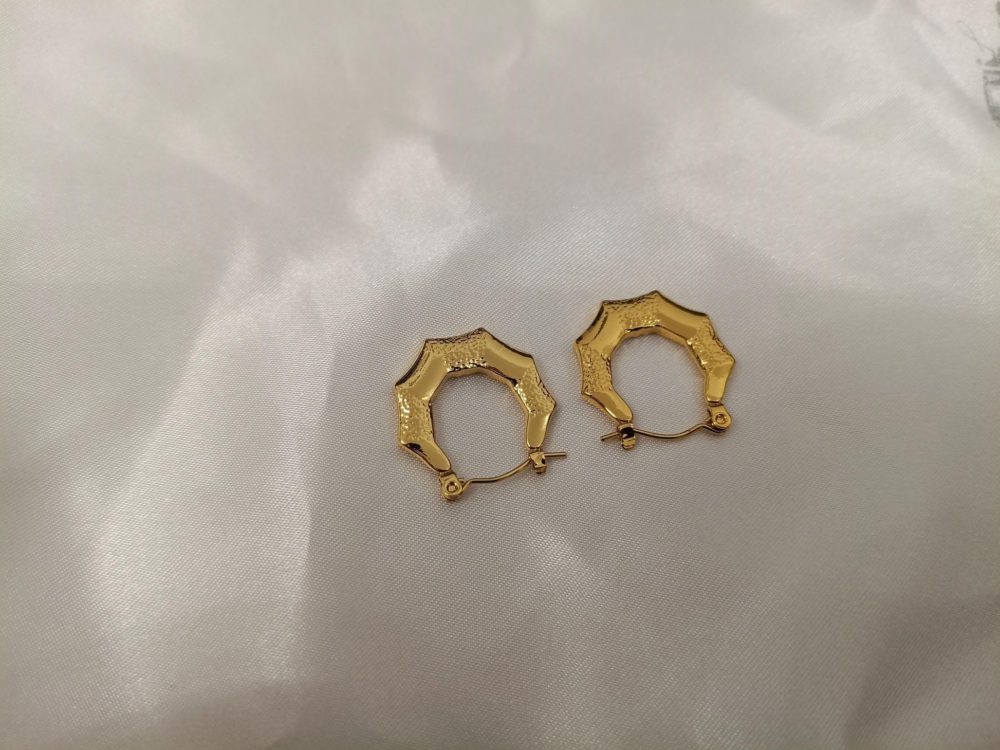Pendientes de aros Octágono Clásicas en Acero Inoxidable con Baño de Oro 18K (Medida 20mm) regalo para ella