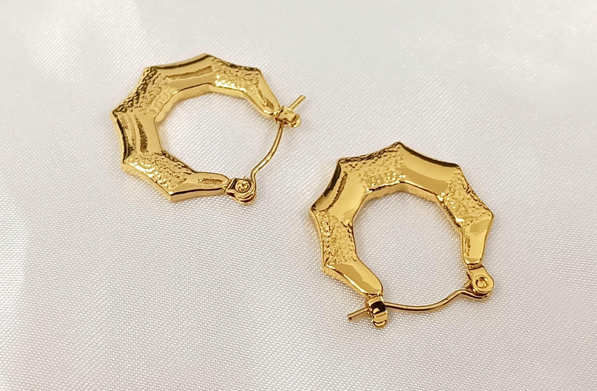 Pendientes de aros Octágono Clásicas en Acero Inoxidable con Baño de Oro 18K (Medida 20mm) regalo para ella