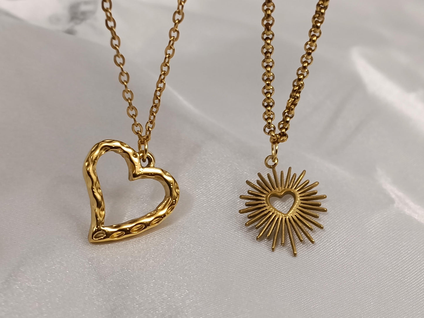 Collar de Acero Inoxidable Oro 18K colgante corazon y sol 40cm + Extensión 5cm (17.7"+2") para mujeres