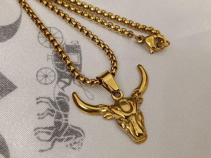 Collar de Cadena Gruesa con colgante de cabeza de Toro - Acero Inoxidable Oro 18K, 60CM 24"
