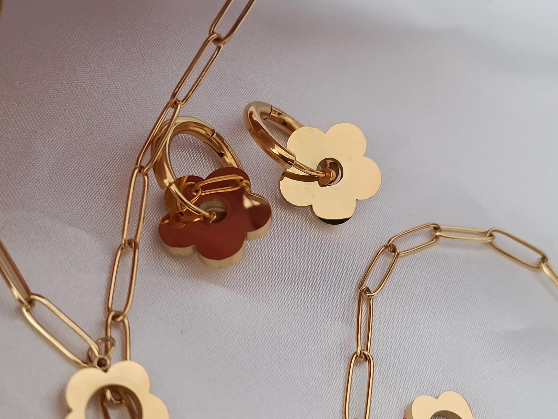 Conjunto de joyas Acero Inoxidable Oro 18K collar +pulsera + pendientes aros a juego para mujeres