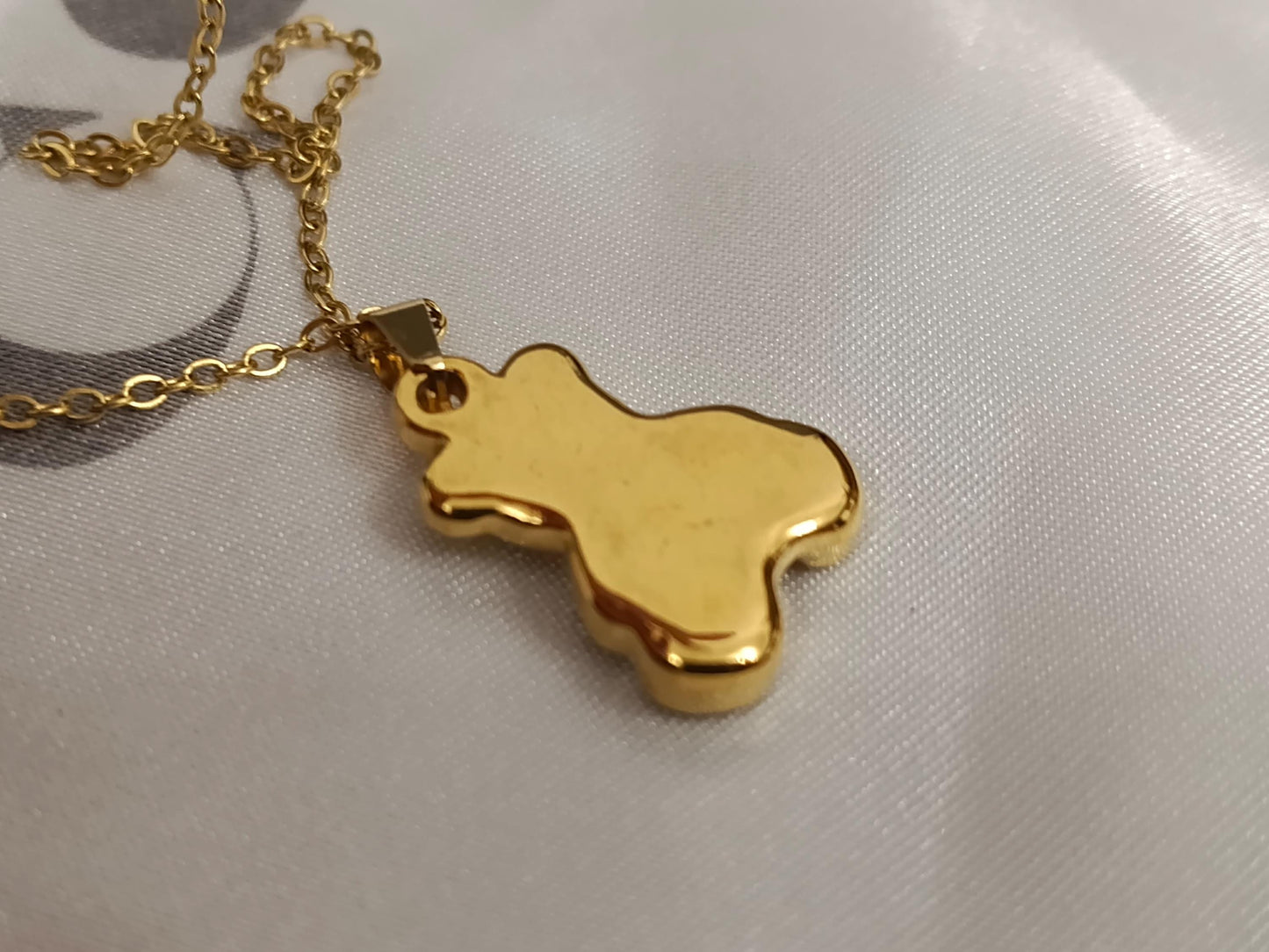 Collar con colgante de oso en Oro de 18K (PVD) - Medalla de Acero Inoxidable - 16" + 2" 40cm mas 5 extension