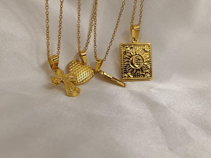 Collar de pluma,medalla, cruz,y corazón acero inoxidable oro bañado 18K 40cm más extensión de 5cm para mujeres