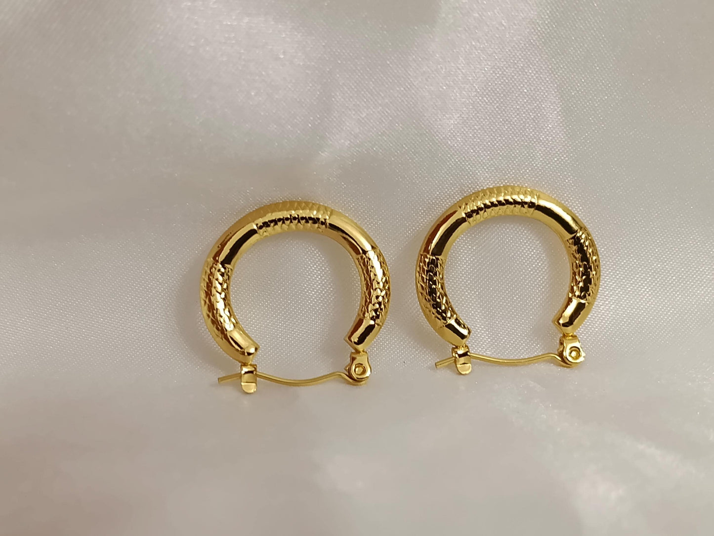 Real solid gold 18Ksquare hoops earrings with moissanite diamond,14K solid gold earrings for Daily Wear for menbscero