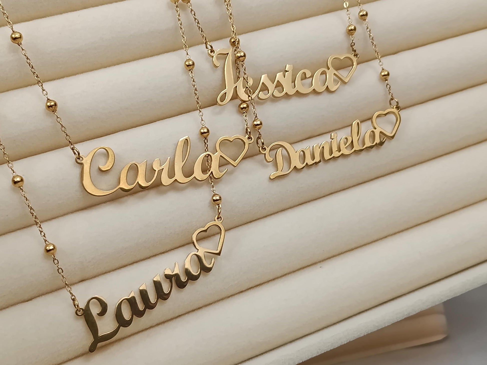 Collar con nombre personalizado acero inoxidable en Oro 18K (PVD) - 18" + 2" Ajustable para mujeres