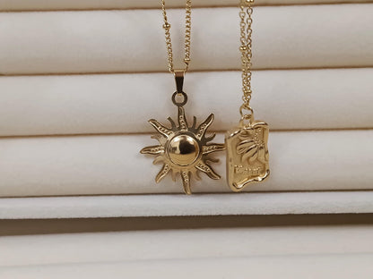 Collar con colgantes de sol y medalla acero inoxidable oro bañado 18K para mujeres