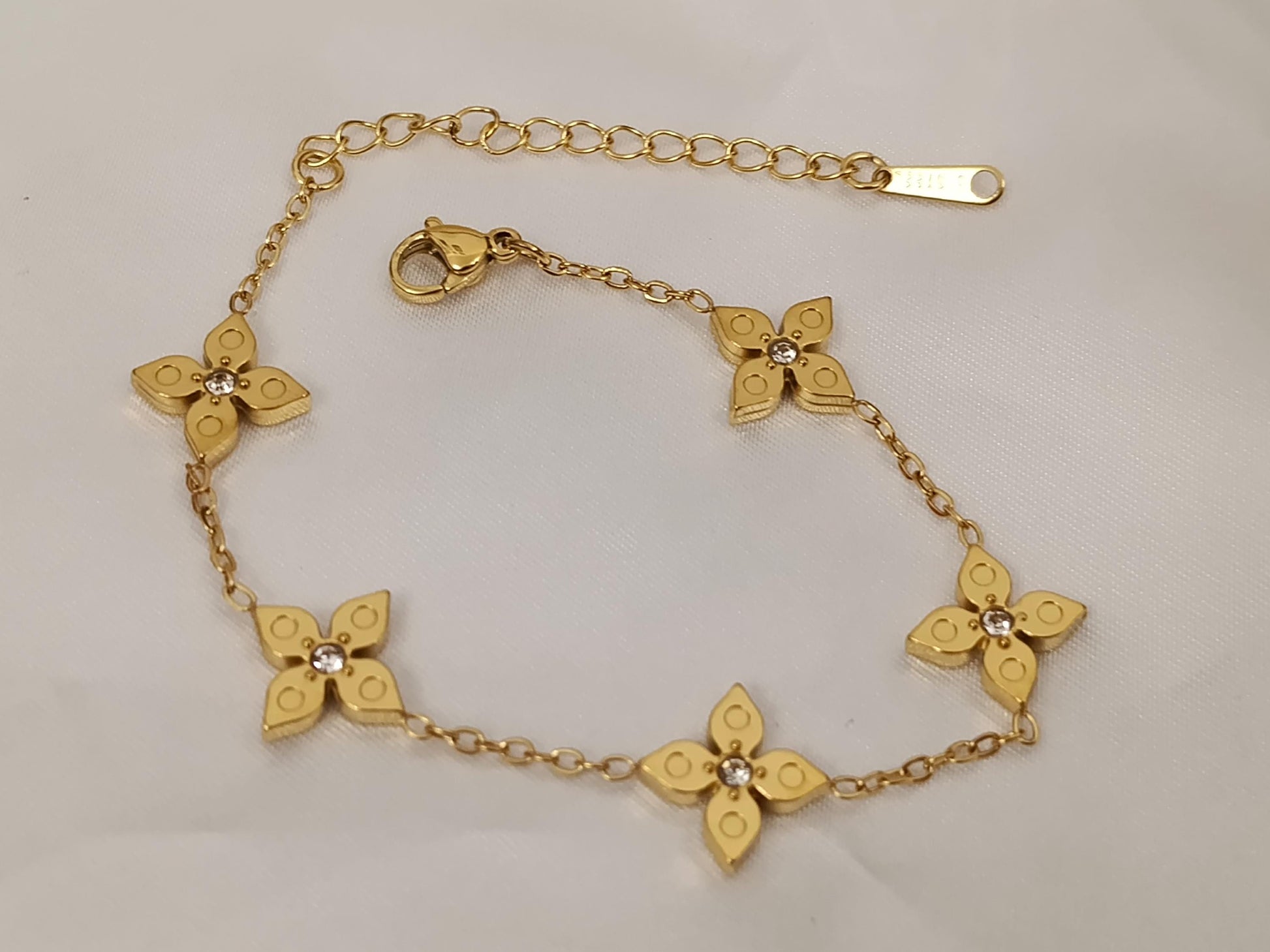 Pulsera con cuentas de trébol circonita acero inoxidable oro bañado 18K para mujeres