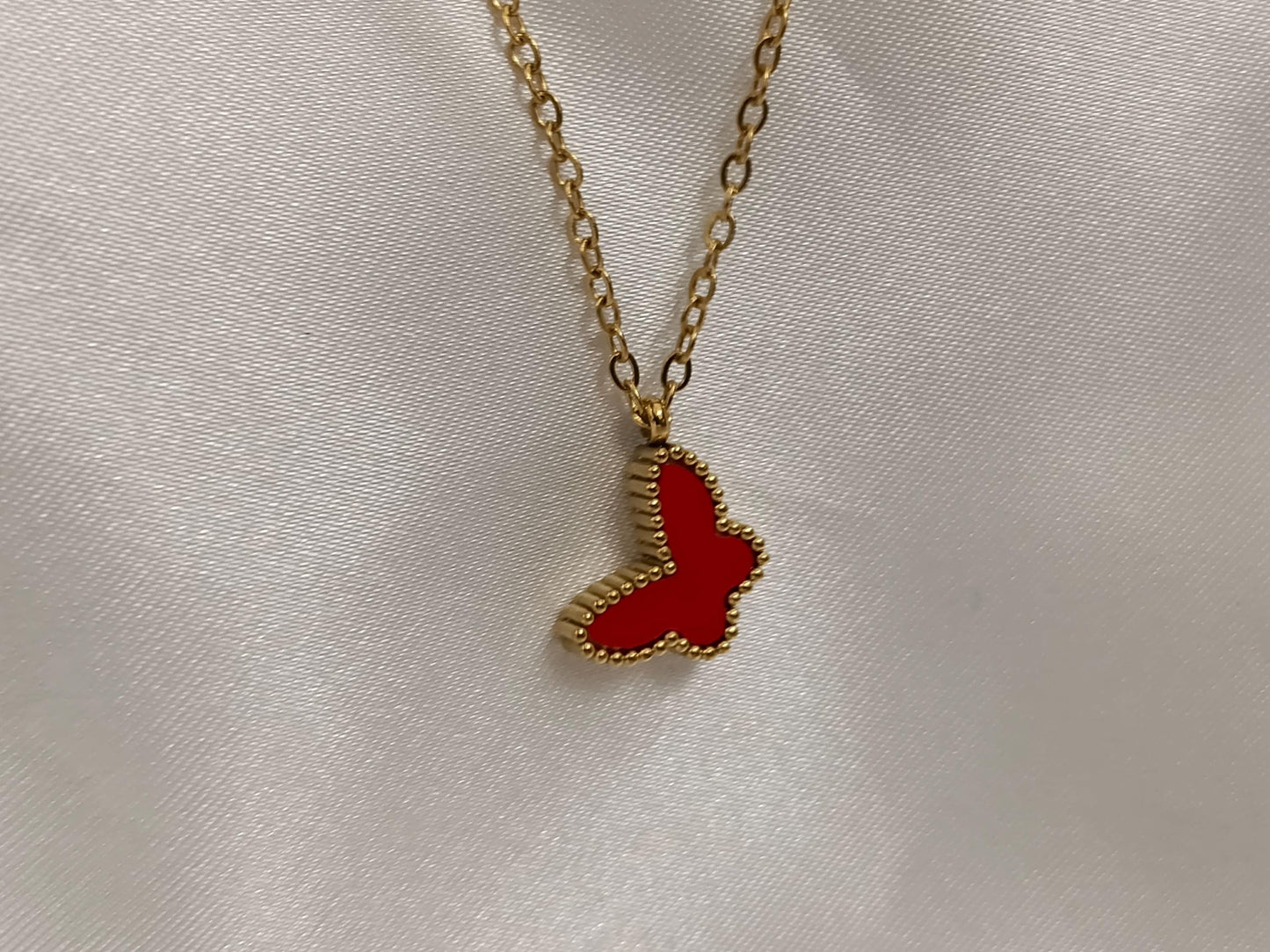 Collar de mariposa rojo y blanco acero inoxidable oro bañado 18K para mujeres