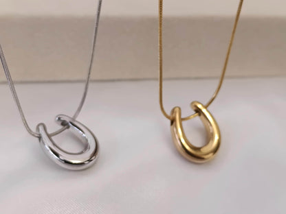 Collar con Colgante Ovalado Pulido en Oro 18K (PVD) - Cadena Serpiente - 16" + 2"/40cm+5cm extension para mujeres