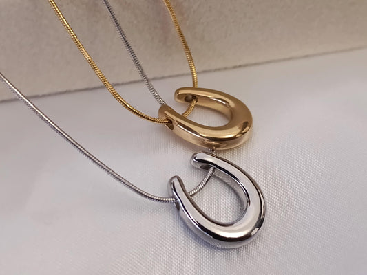 Collar con Colgante Ovalado Pulido en Oro 18K (PVD) - Cadena Serpiente - 16" + 2"/40cm+5cm extension para mujeres