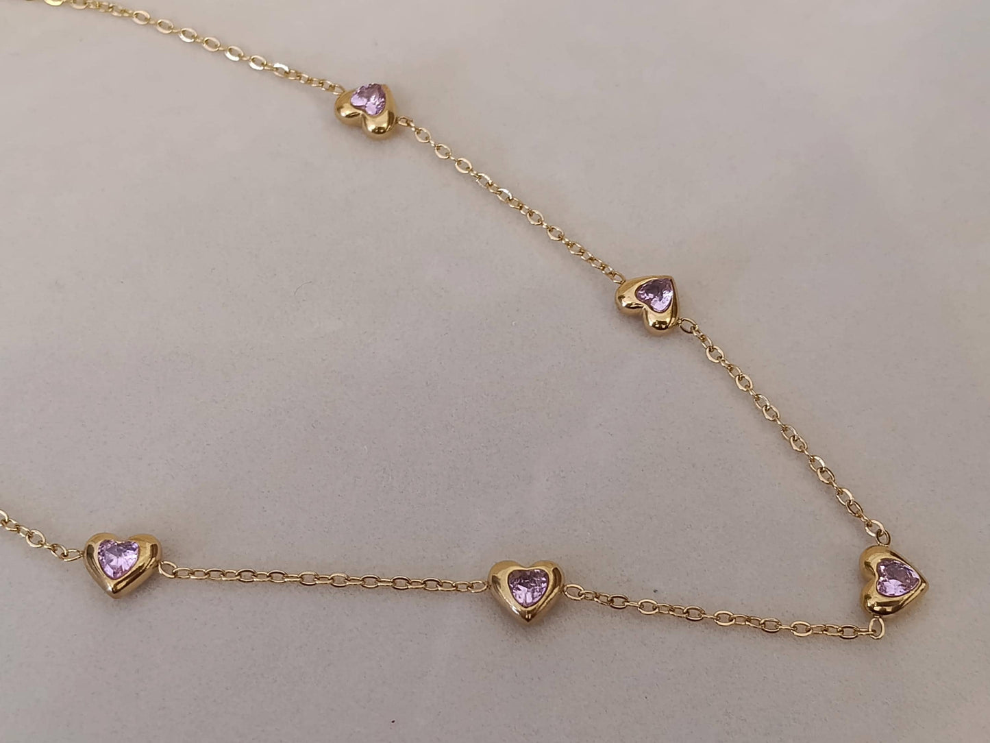 Collar con Colgantes corazones y circonitas rosas en Oro 18K (PVD) - 16" + 2" /40cm +5cm extensión Ajustable para mujeres