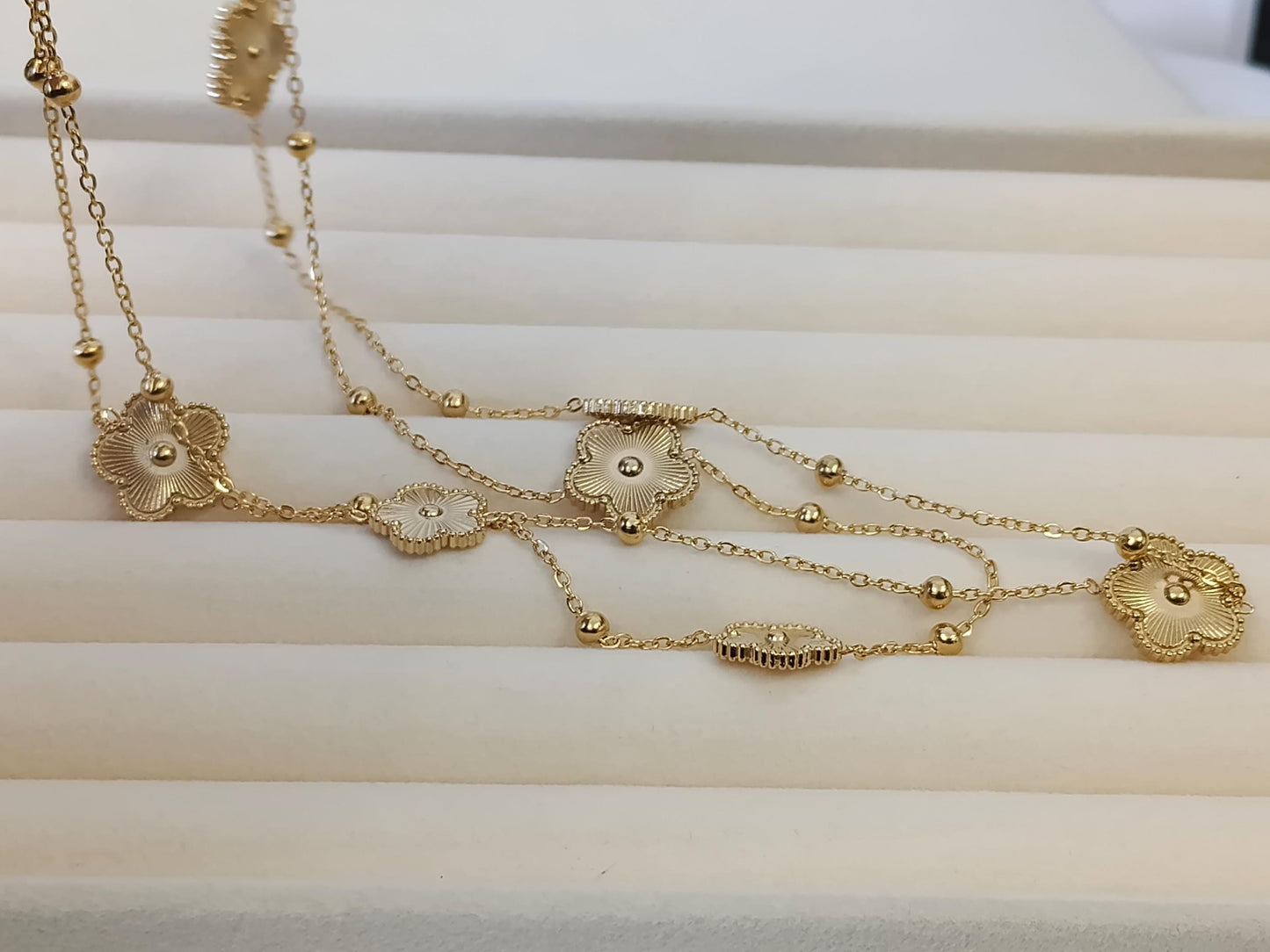 Collar de flores grandes en Acero Inoxidable con Baño de Oro 18K (90cm + 5 Extensión) paraujeres