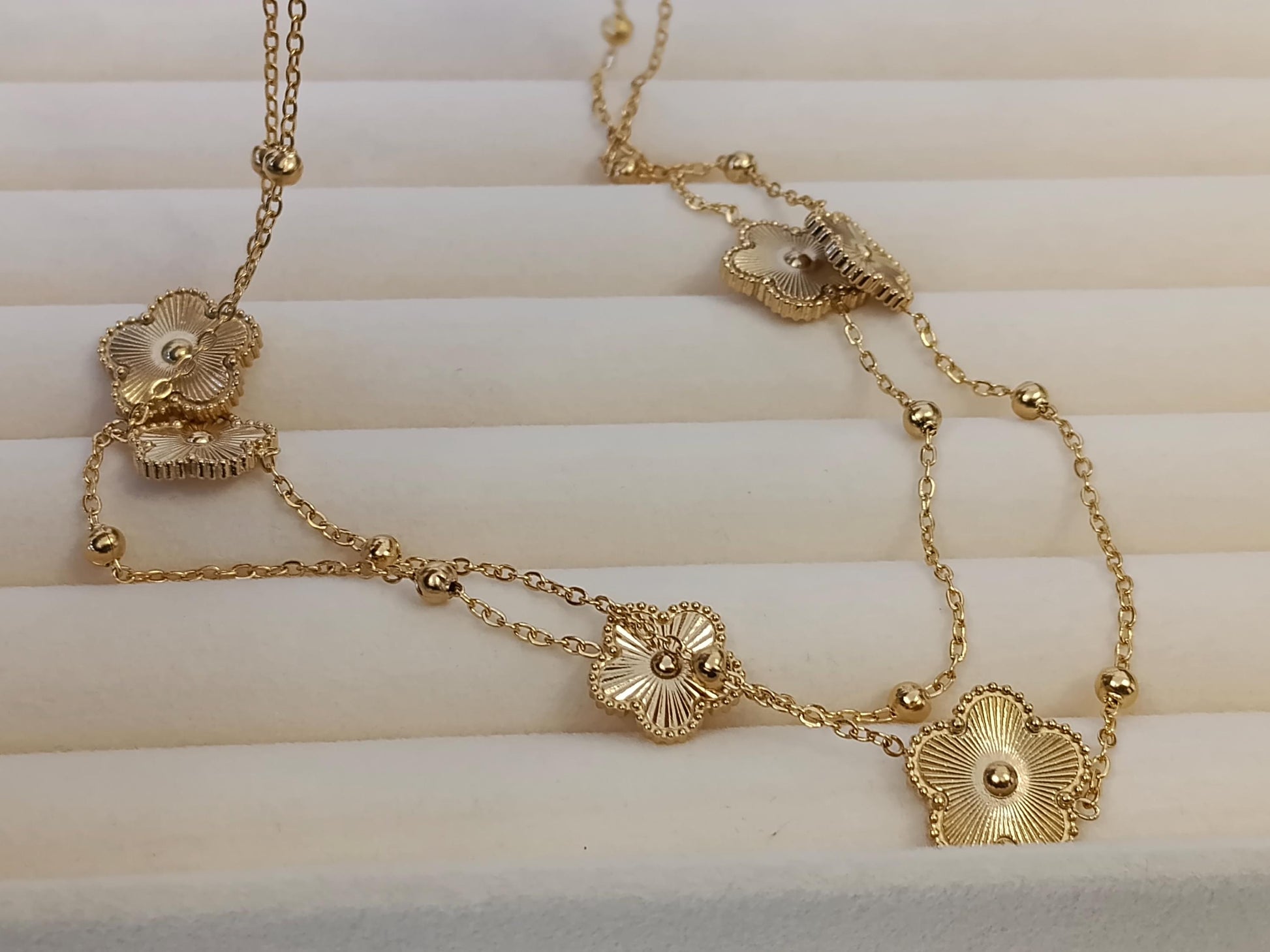 Collar de flores grandes en Acero Inoxidable con Baño de Oro 18K (90cm + 5 Extensión) paraujeres