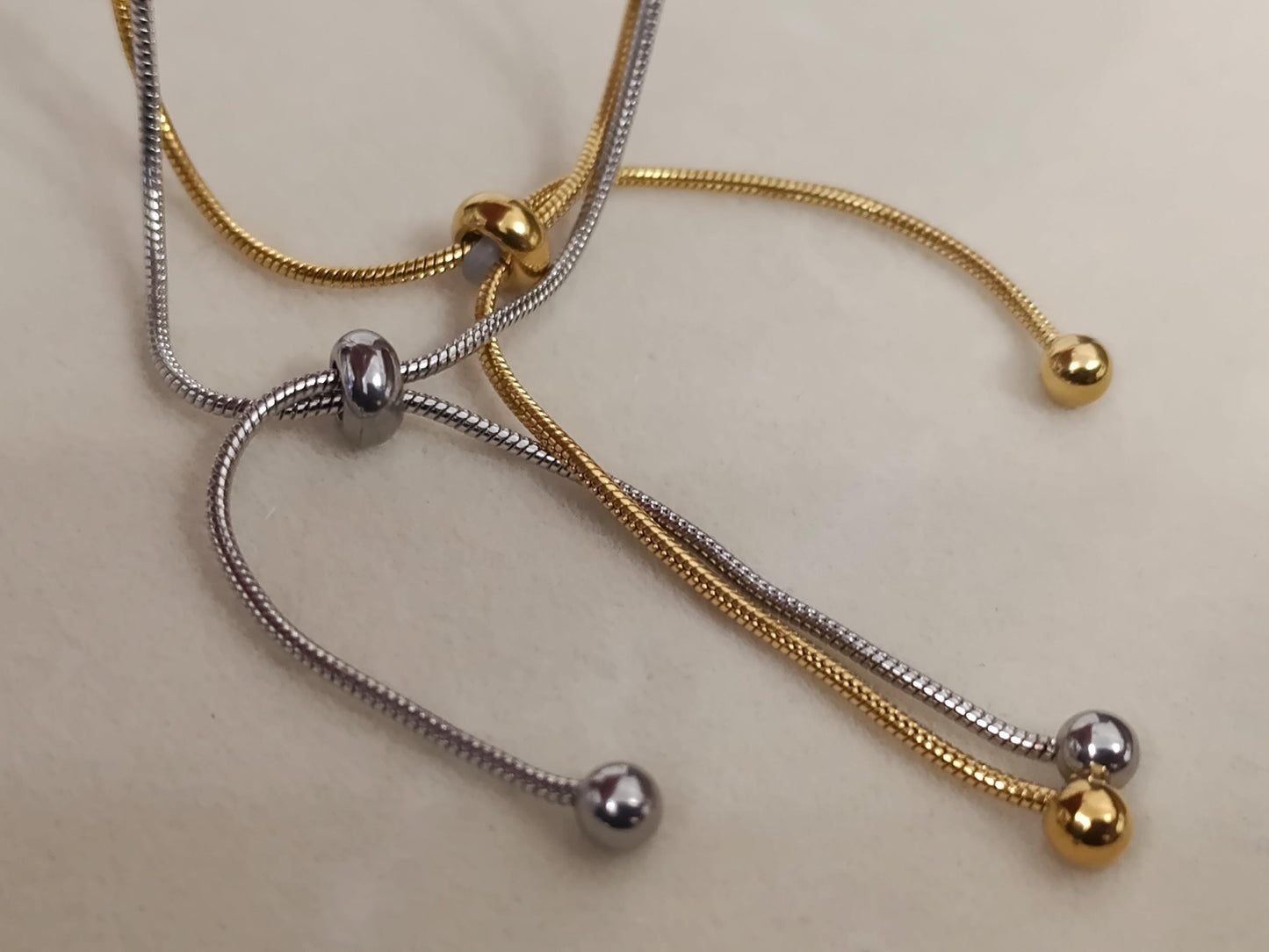 Pulsera con cadena serpiente diseño sencillo ajustable acero inoxidable oro bañado 18K para mujeres