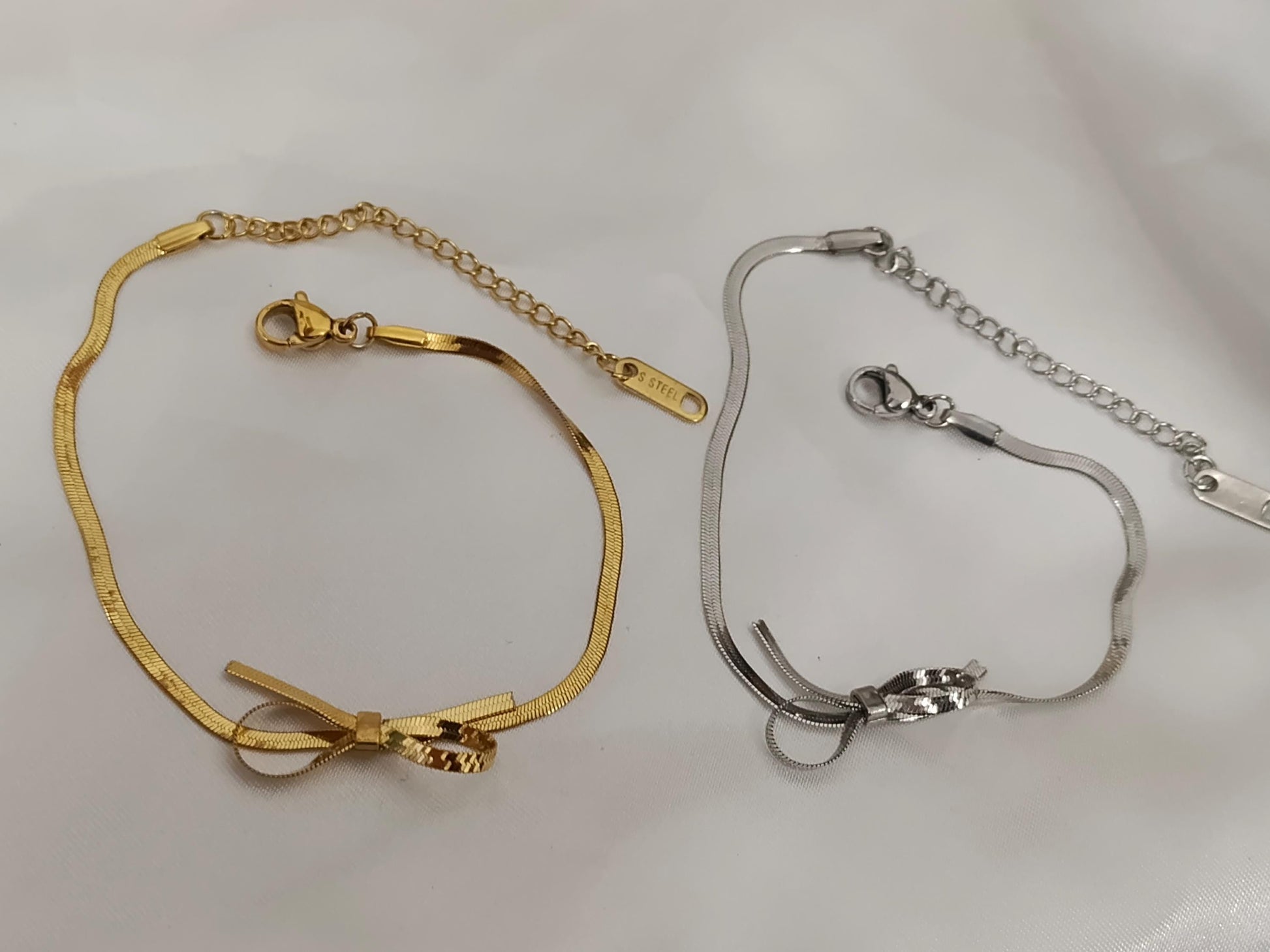 Pulsera con cadena serpiente plana diseño sencillo ajustable acero inoxidable oro bañado 18K para mujeres