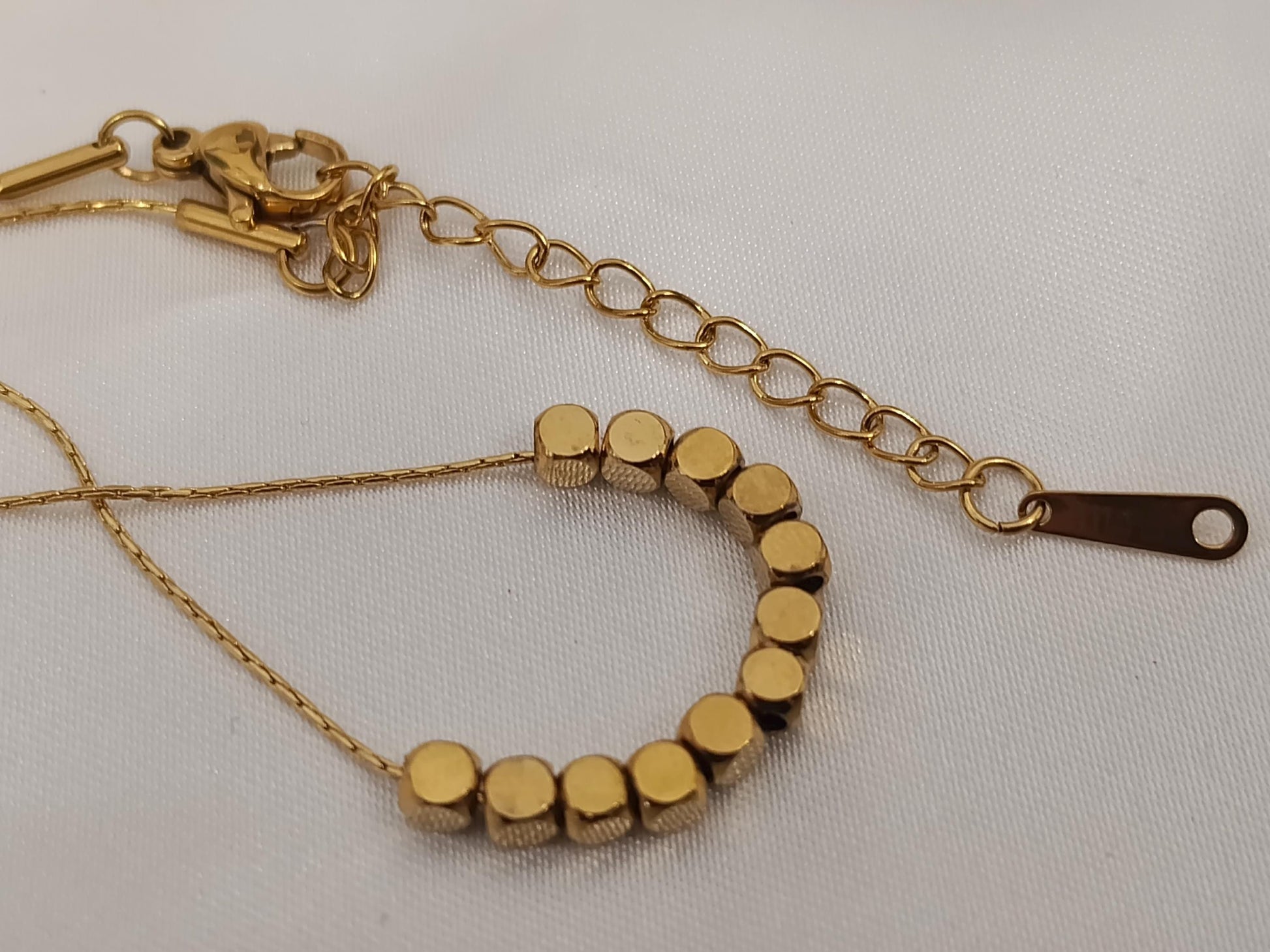 Collar Brillante con Cuentas y Colgante Cuadrado en Oro 18K (PVD) - Acero Inoxidable para mujeres