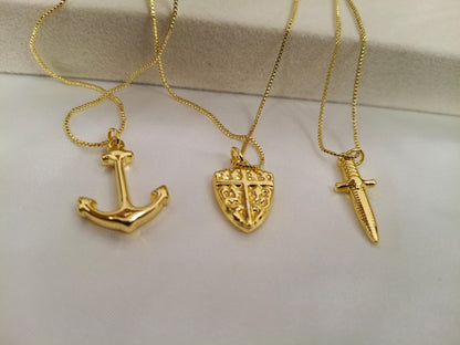 Collar con colgantes de ancla/espada/escudo acero inoxidable oro bañado 18K para mujeres