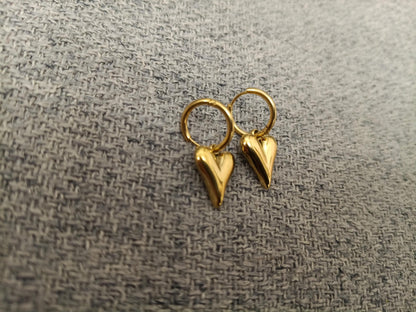 Aretes Aros Corazón Colgantes en Oro 18K (PVD) - Acero Inoxidable - Resistentes al Agua para mujeres