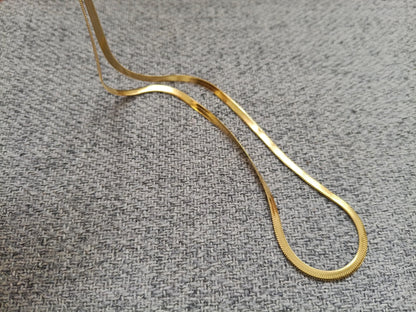 Cadena plana de Serpiente Brillante en Oro 18K (PVD) - Acero Inoxidable - 16" + 2" /40cm+5cm extension para mujeres