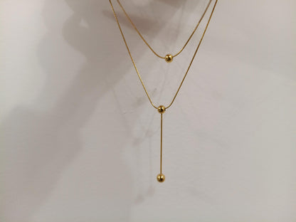 Collar Doble Capa en Y con Esferas Lisas - Acero Inoxidable Chapado en Oro 18K PVD para ella