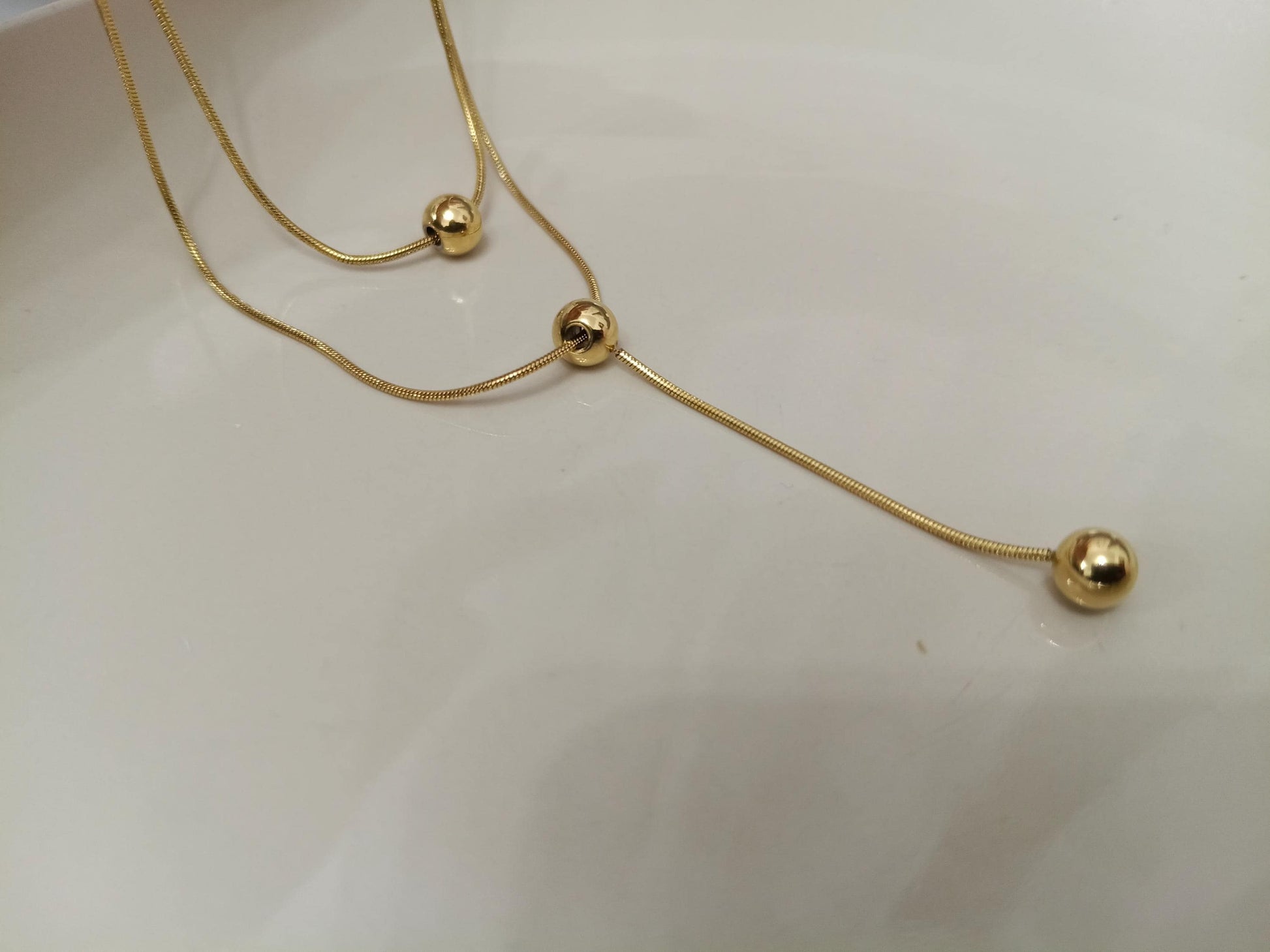 Collar Doble Capa en Y con Esferas Lisas - Acero Inoxidable Chapado en Oro 18K PVD para ella