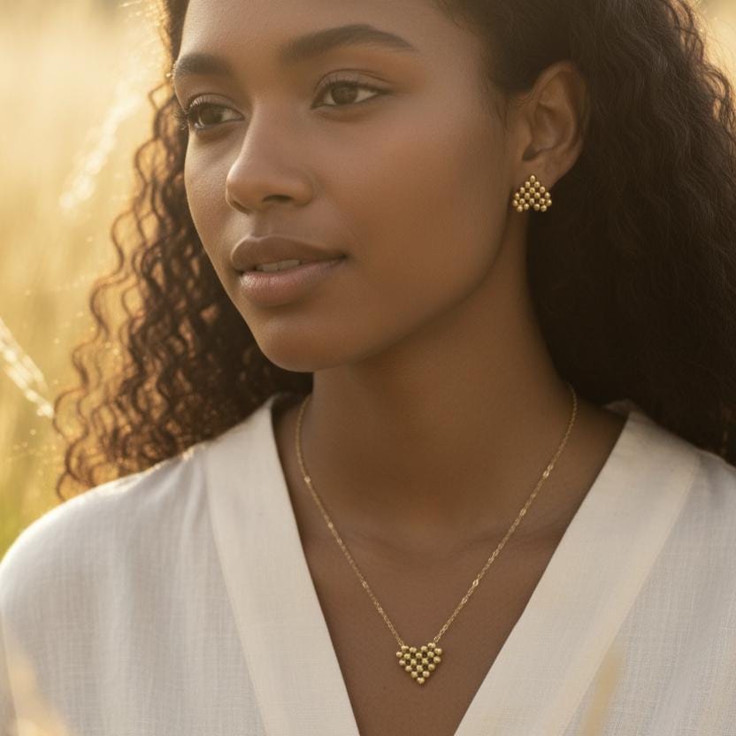 Conjunto de Joyas de Acero Inoxidable 18K Oro - Collar de 45cm con colgante de Corazón y Pendientes a Juego para mujeres