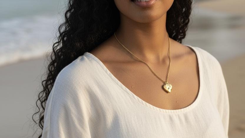 Collar con colgante corazon brillante en Oro 18K (PVD) - Acero Inoxidable para mujeres