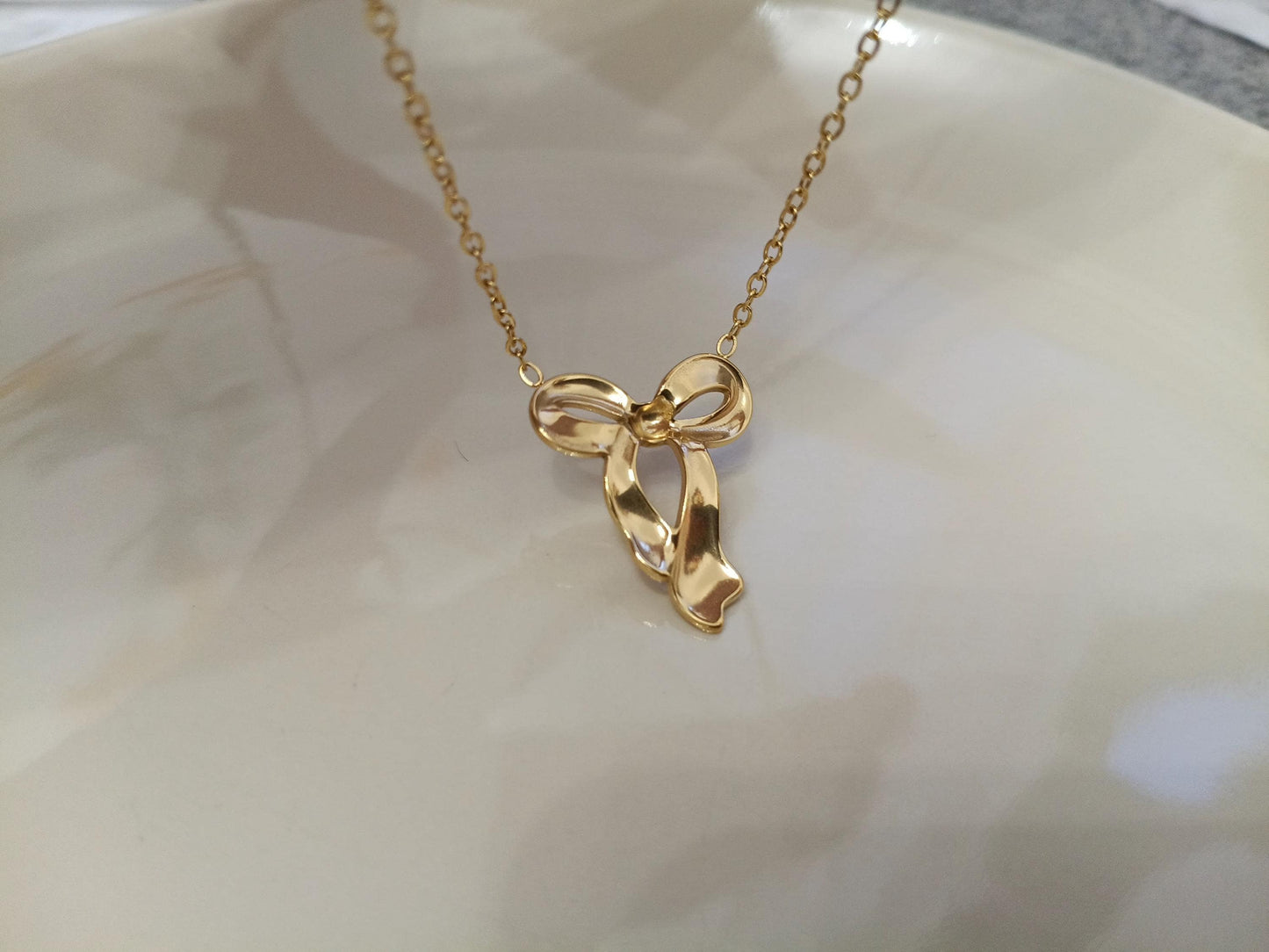 Collar de Acero Inoxidable Oro 18K - colgante de Lazo Efecto Espejo - 45cm + Extensión 5CM (17.7"+2") para mujeres