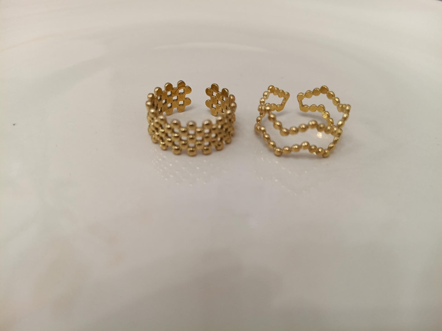 Set de Anillos Abiertos Ajustables de Acero Inoxidable Oro 18K - Anillo Ancho con Bolitas - Regalo para Ella