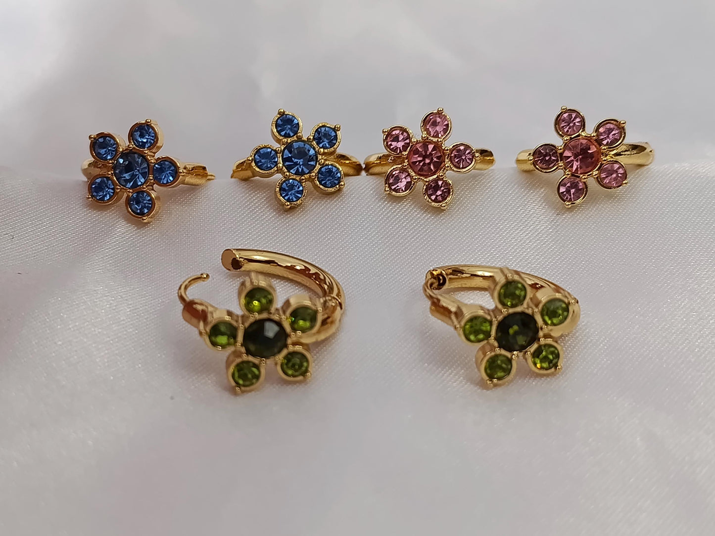 Aretes Aros pendientes con flores circonitas verde azul rosa en Oro 18K (PVD) - Acero Inoxidable - Resistentes al Agua para mujeres