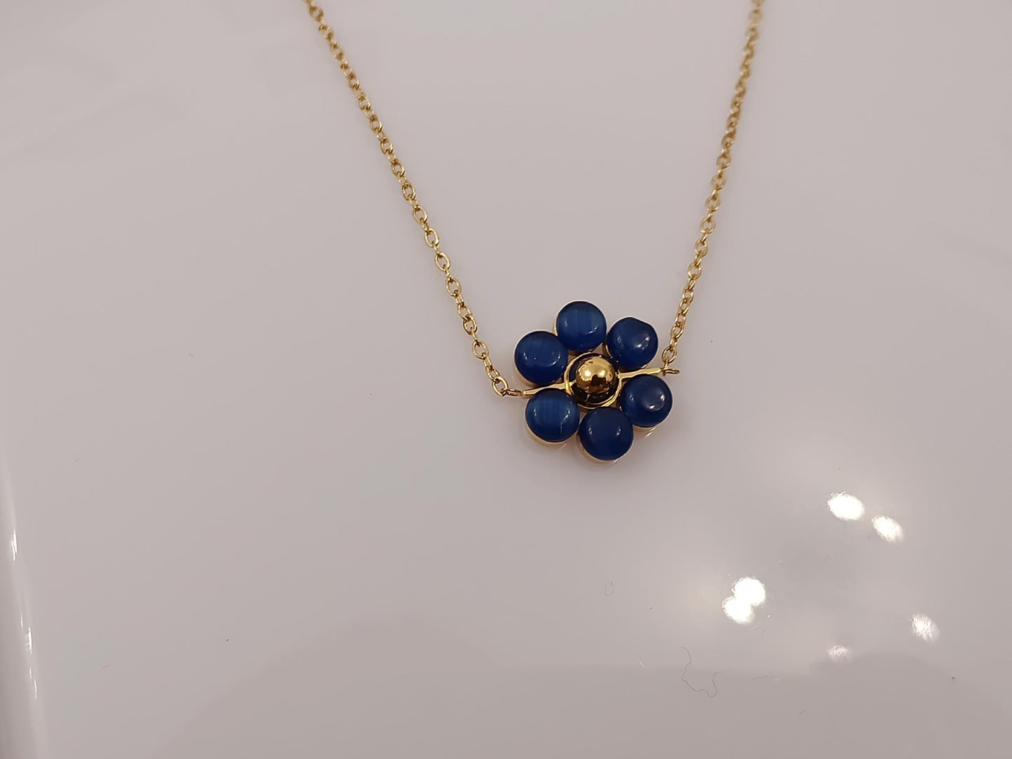 Collar con Colgante flores y piedra ojo de gato en Oro azul rojo verde 18K (PVD) - 16" + 2" Ajustable para mujeres