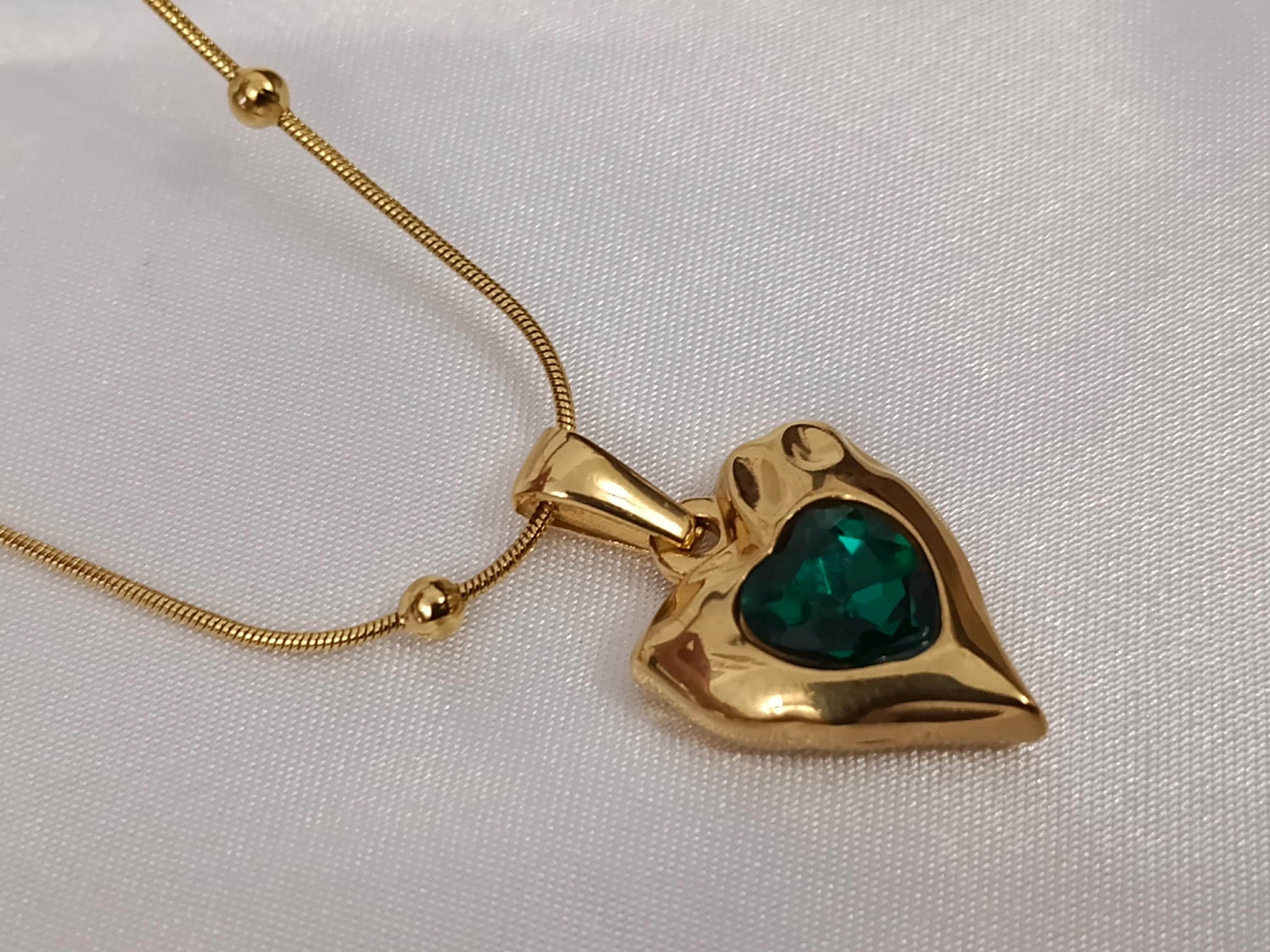 Collar de cuentas Colgantes corazones y circonitas rosas verdes en Oro 18K (PVD) - 16" + 2" /40cm +5cm extensión Ajustable para mujeres