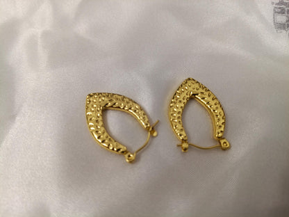 Pendientes de aro ovalados de estilo italiano, acero inoxidable con baño de oro de 18K y efecto brillante para ella